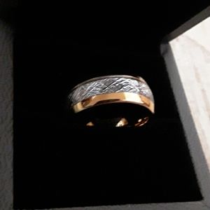 Tungsten ring size 6 (woman)